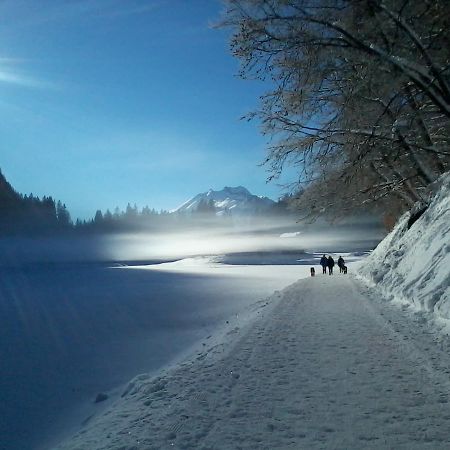 Logis Hotel Les Sapins Montriond Eksteriør billede