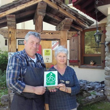 Logis Hotel Les Sapins Montriond Eksteriør billede