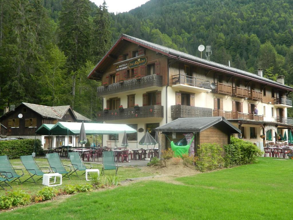 Logis Hotel Les Sapins Montriond Eksteriør billede