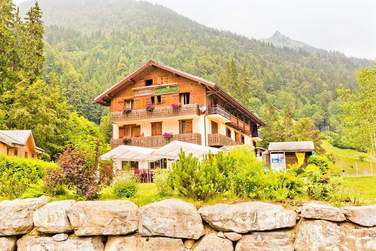 Logis Hotel Les Sapins Montriond Eksteriør billede